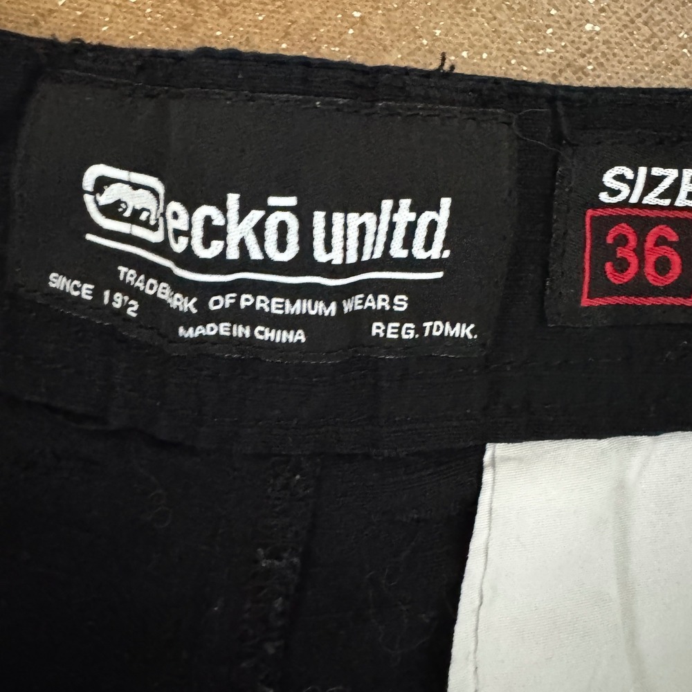 Ecko Unltd Mens Black Ripstop Cargo Shorts Size 36 Y2K Streetwear Utility Skater - Picture 3 of 7